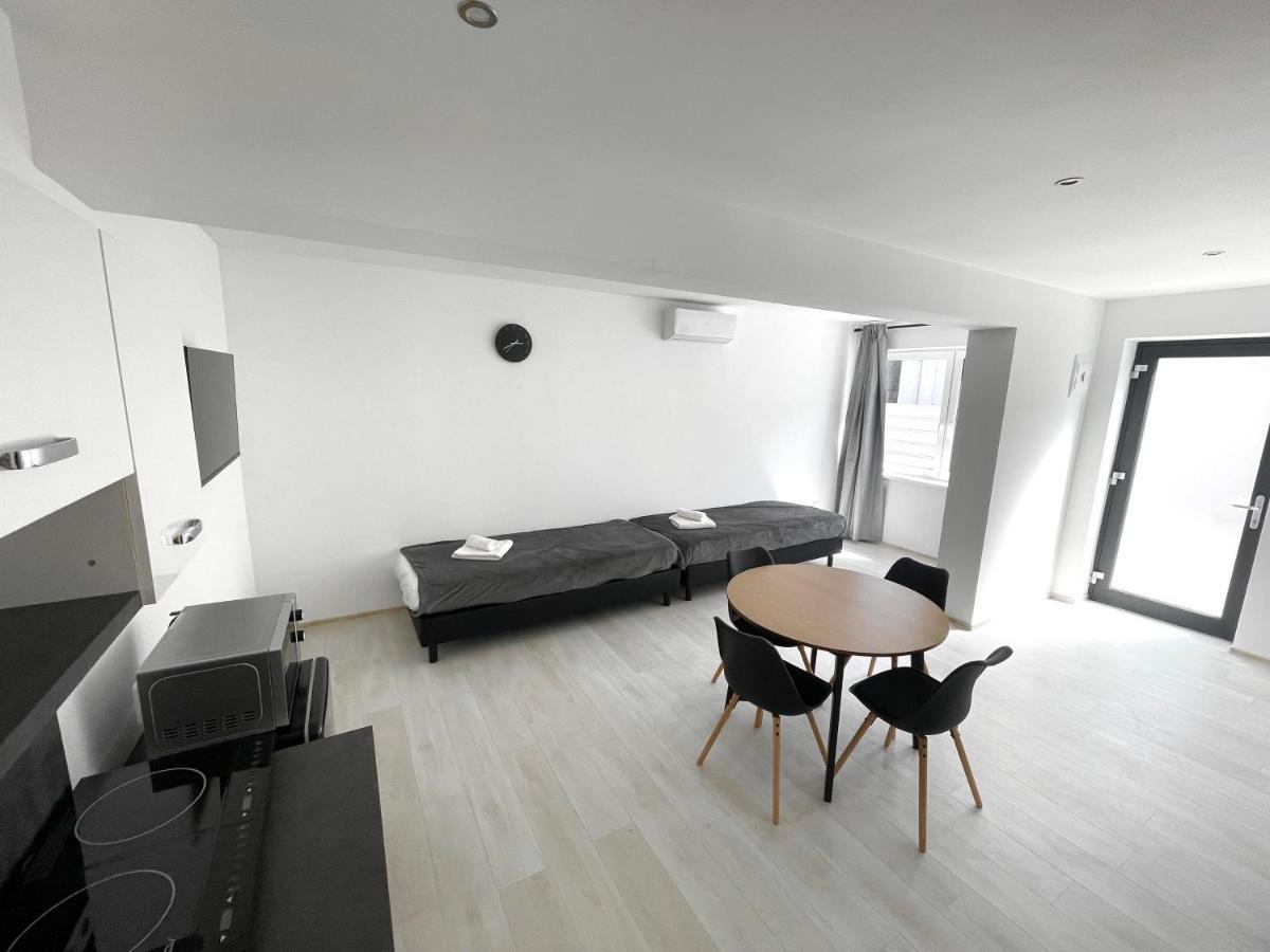 Mg Apartments Sturovo Exterior photo